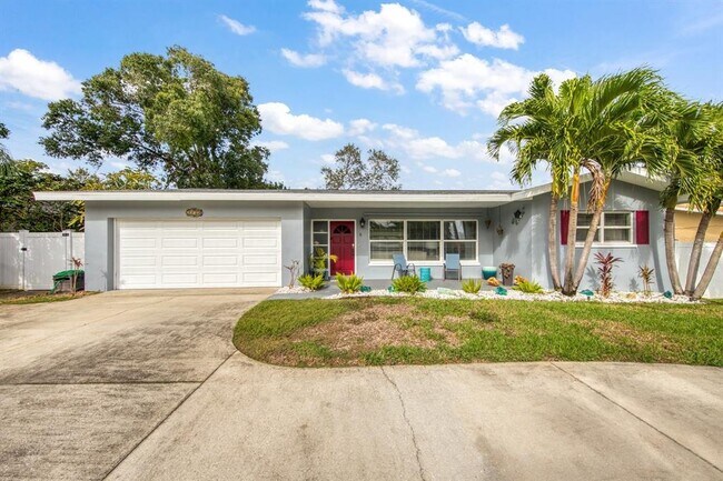 Building Photo - 3173 Fountainhead Dr