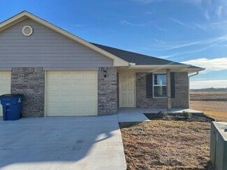 Building Photo - 567 Walker