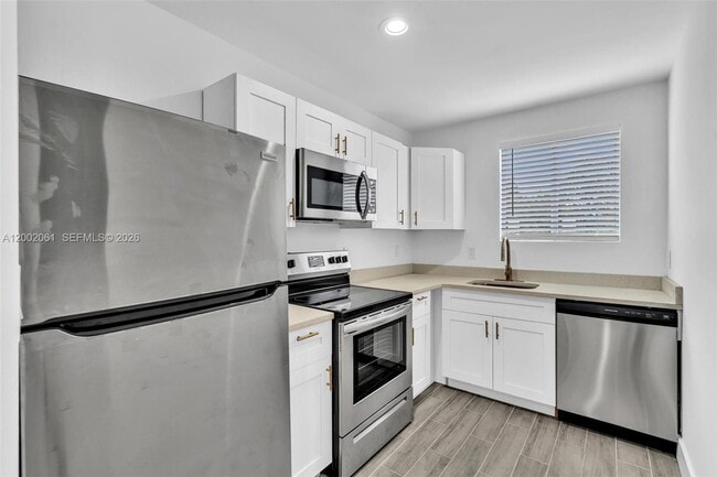 Building Photo - 584 NW 35th St