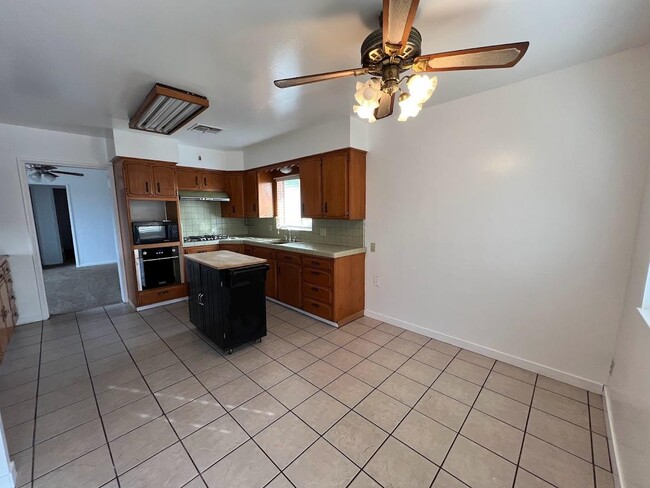 Building Photo - 16109 Manning