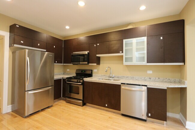 Foto del edificio - 4459 W Wrightwood Ave