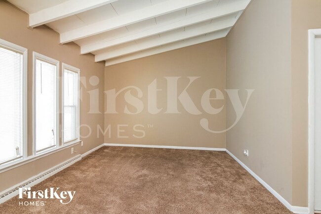 Foto del edificio - 394 Sherman Ave