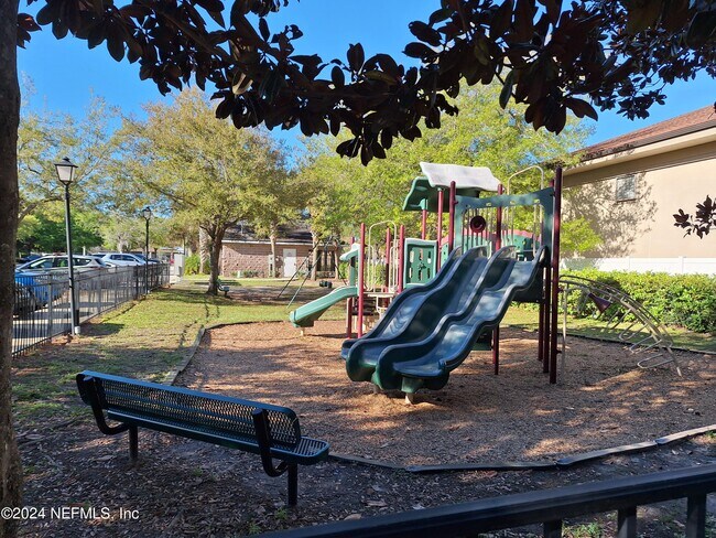 Building Photo - 9556 Armelle Way