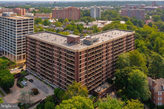 Foto del edificio - 4100 N Charles St