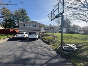Building Photo - 121 Margo Ln