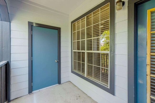 Interior Photo - The Club at Stablechase