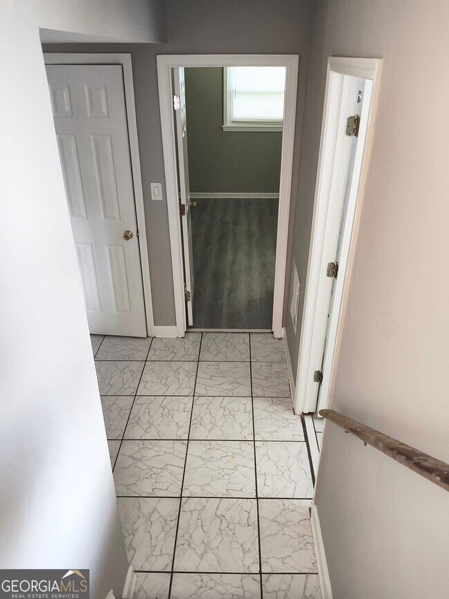 Building Photo - 3608 Glen Falls Dr