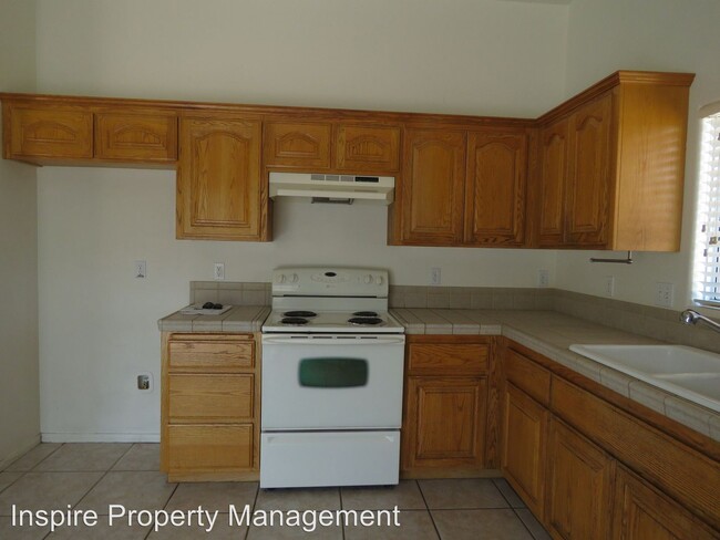Building Photo - 3 br, 2 bath House - 60671 La Mirada