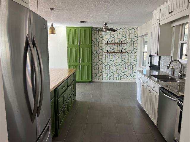 Foto del edificio - 7720 Gaston Ave