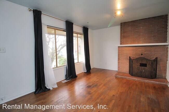 Foto del edificio - 2 br, 1 bath House - 134 SE 83rd Ave