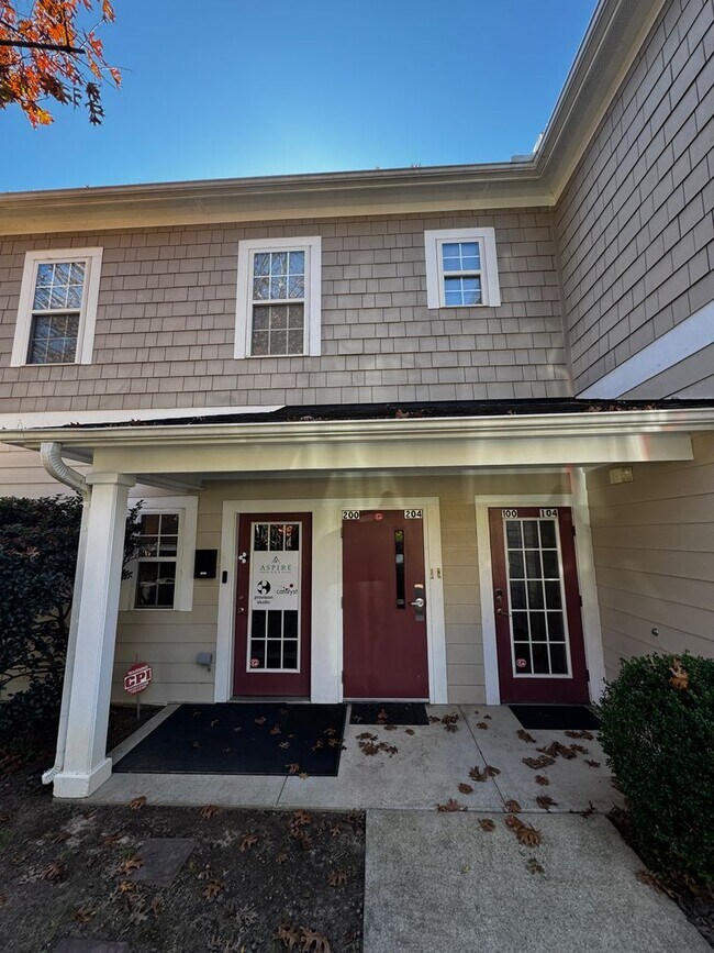 Foto del edificio - Available now!  Spacious 2BR/2BA Apartment in Downtown Raleigh