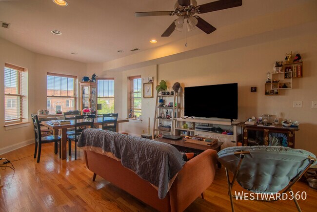 Foto del edificio - 4855 N Drake Ave