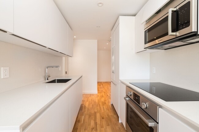 Building Photo - 56 Eccleston Drive