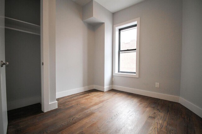 Building Photo - 58-23 Myrtle Ave