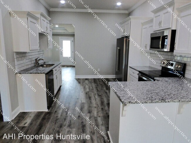 Building Photo - 3 br, 2 bath House - 15645 Landview Lane
