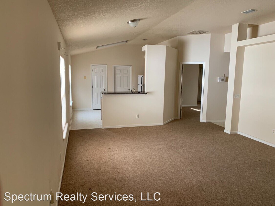 Building Photo - 3 br, 2 bath House - 5526 Oak Crossing Drive