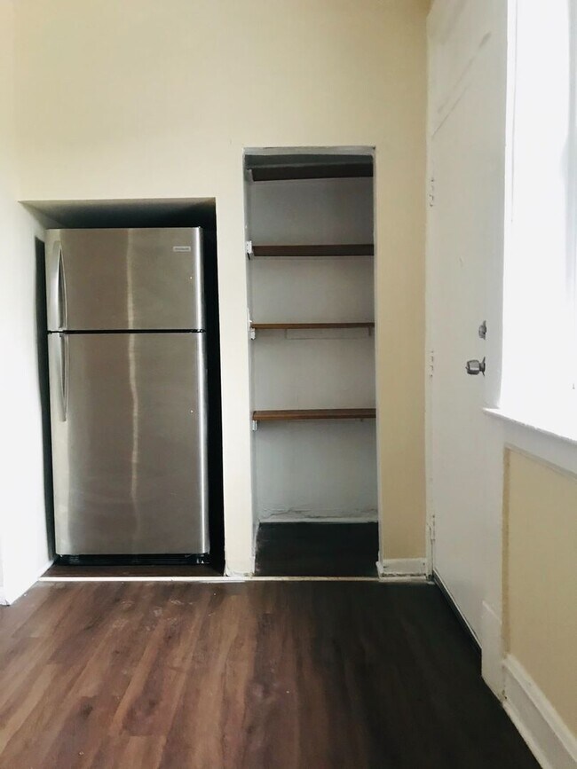 Foto del edificio - 2921 W 24th Blvd