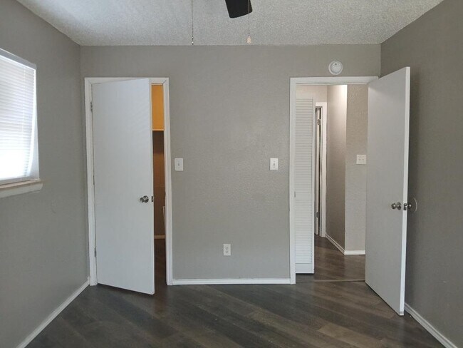Foto del edificio - 2110 NW Lindy Ave