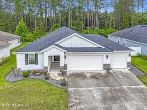 Building Photo - 826 Flach Dr