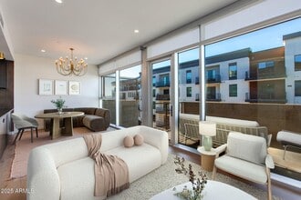 Building Photo - 4747 N Scottsdale Rd
