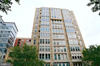 Building Photo - 715 6th St NW