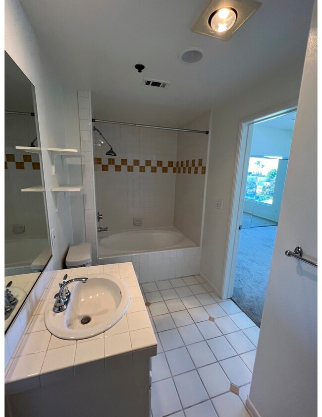 10790 Rose Ave Unit 307, Los Angeles, CA 90034 Condo for Rent in Los