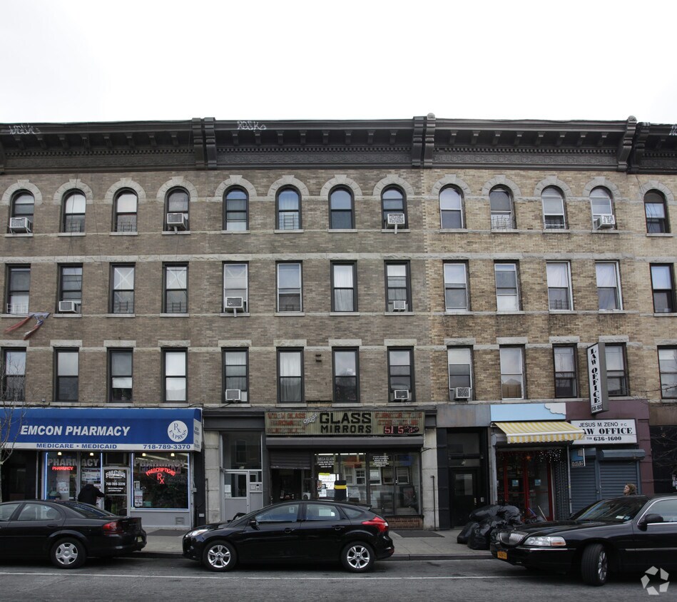 Building Photo - 51 5th Ave