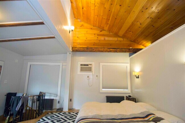 Foto del edificio - 334 Paterson Plank Rd