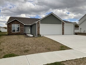 Building Photo - 4746 Whittlebury Dr Building Photo - 4746 Whittlebury Dr