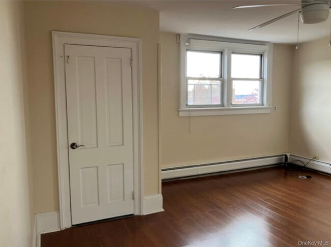 Building Photo - 5 Wood Ct