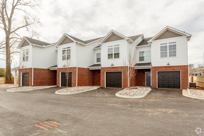 Building Photo - Fairview Gabels