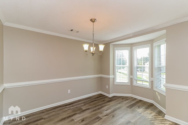 Foto del edificio - 203 Peachtree Glen Dr