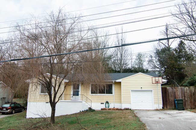 Building Photo - 3733 Morton Dr