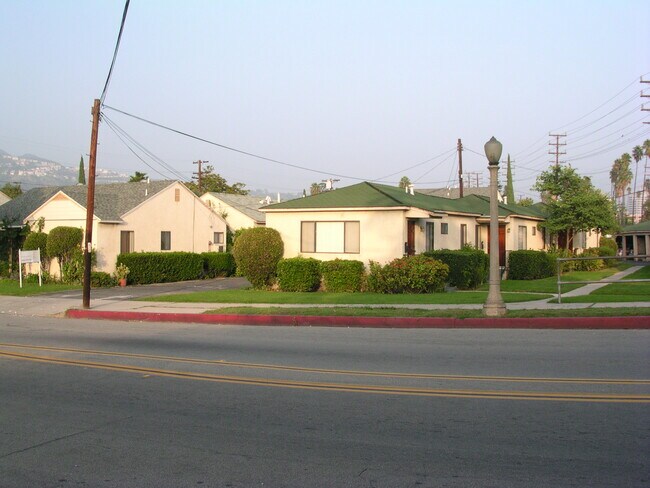 Building Photo - 720 Concord St