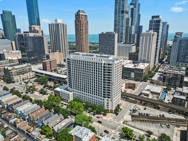 Foto del edificio - 1255 S State St