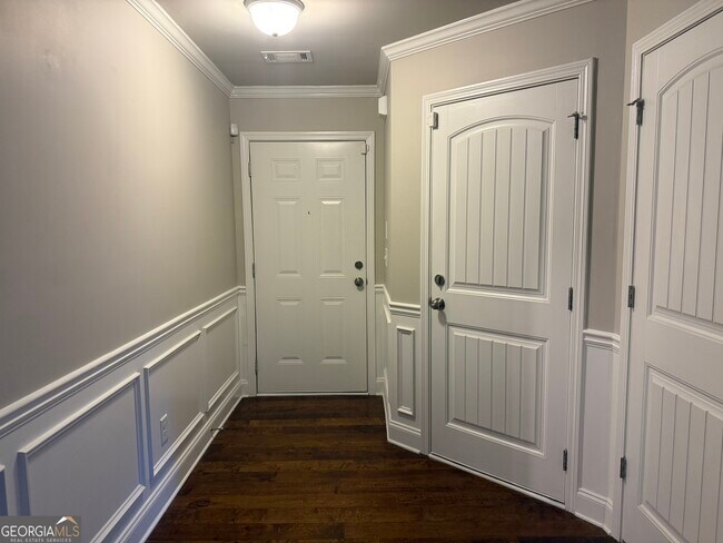 Foto del edificio - 125 Leland Ln