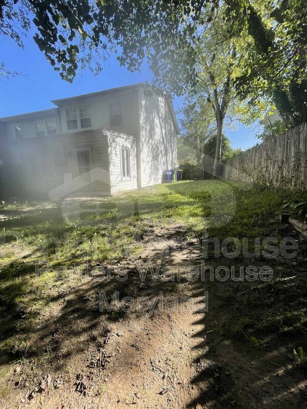 Foto del edificio - 931 Topview Dr