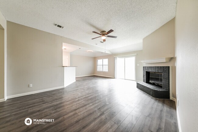 Building Photo - 2528 Park Valley Dr