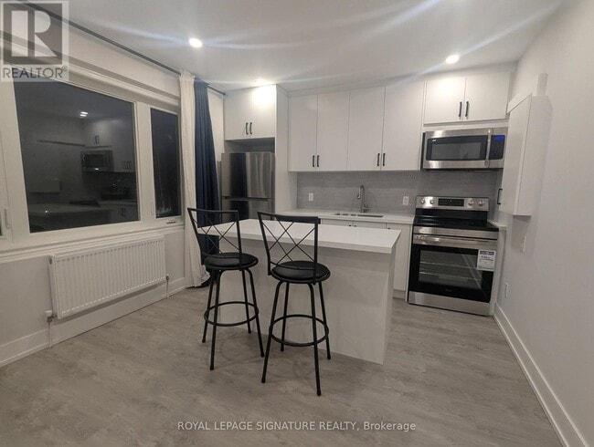 Building Photo - 28 Leduc Dr