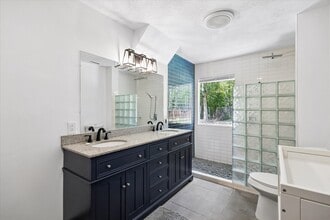 Building Photo - 9805 Shadow Wood Dr