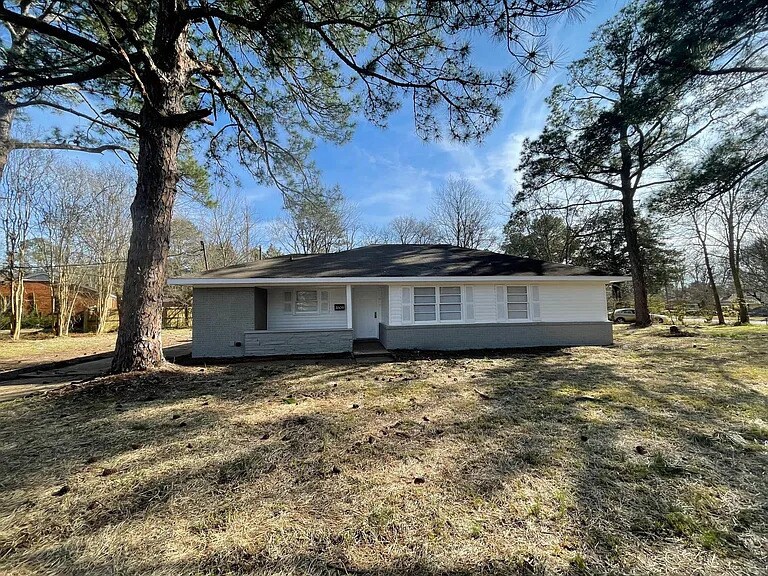 Foto principal - 3509 Cambridge Rd