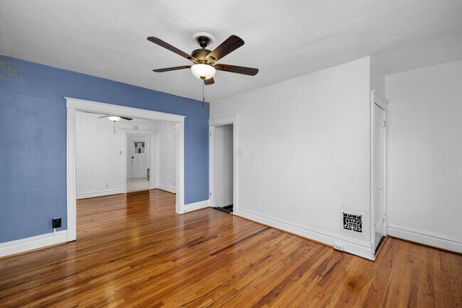 Foto del edificio - Charming 1 bedroom, second-floor in Shaw. Cats and small dogs welcome.