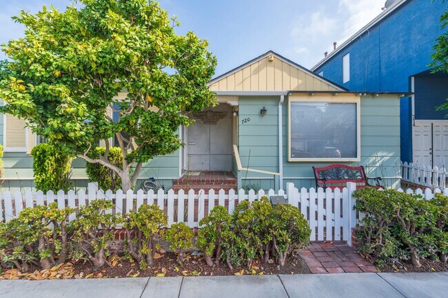 Foto del edificio - Classic Hermosa Beach Home!