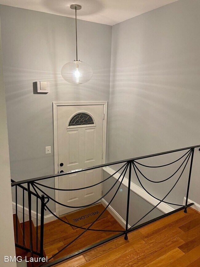 Foto del edificio - 5 br, 3 bath House - 8320 26th Ave