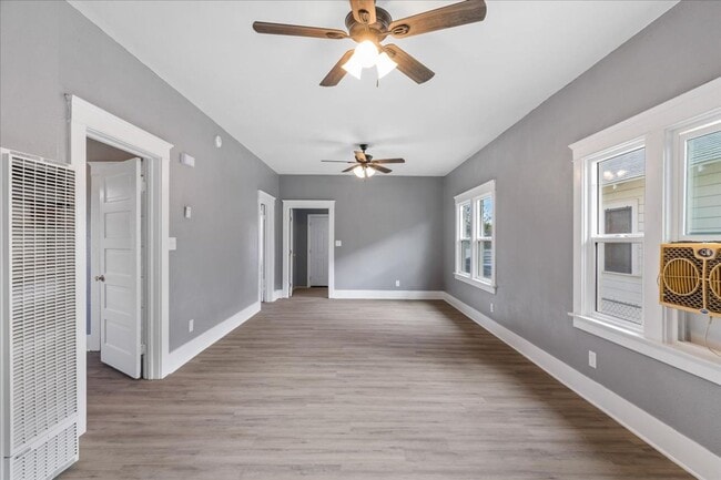 Building Photo - Single-family home with flexible leases - ...