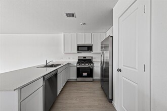 Building Photo - 26843 Cascade Sunrise St