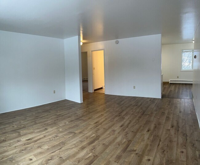 Foto del edificio - 537 E 24th Ave