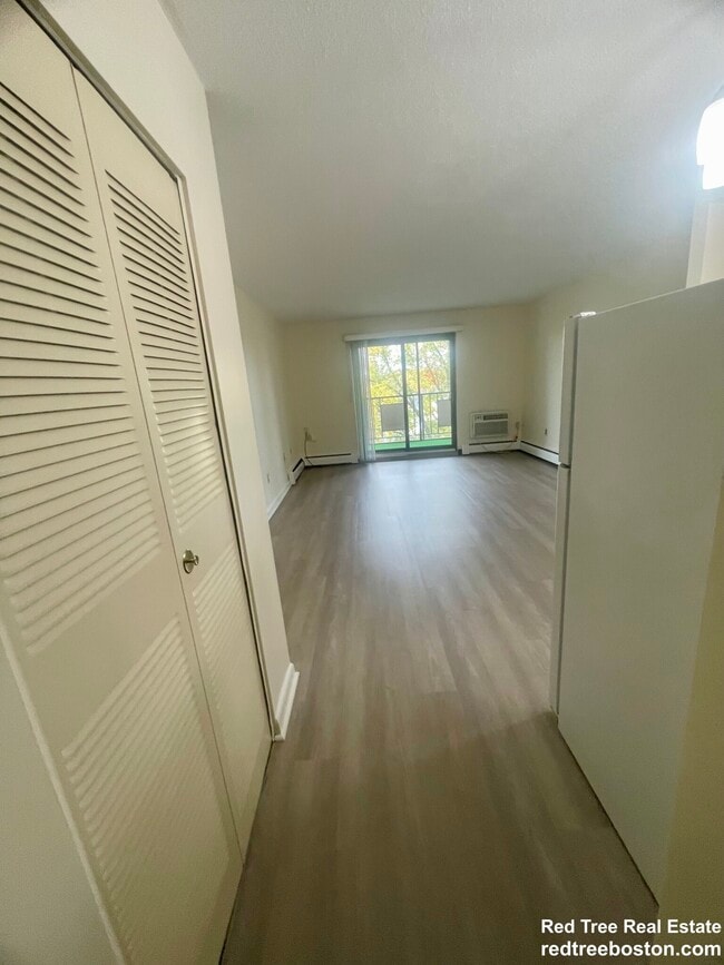 Foto del edificio - 385 Massachusetts Ave