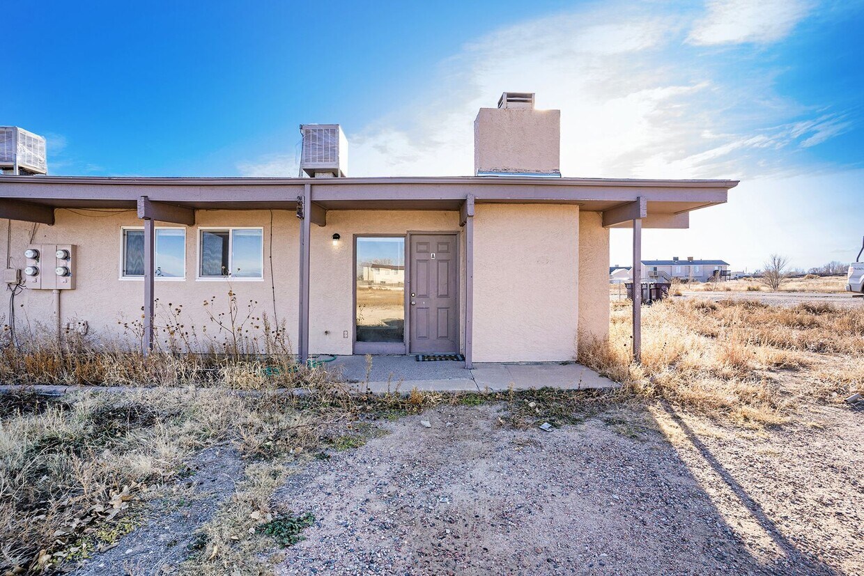 667 E Clarion Dr Unit A, Pueblo West, CO 81007 Room for Rent in