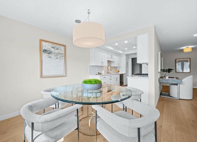 Building Photo - 266 S Madison Ave